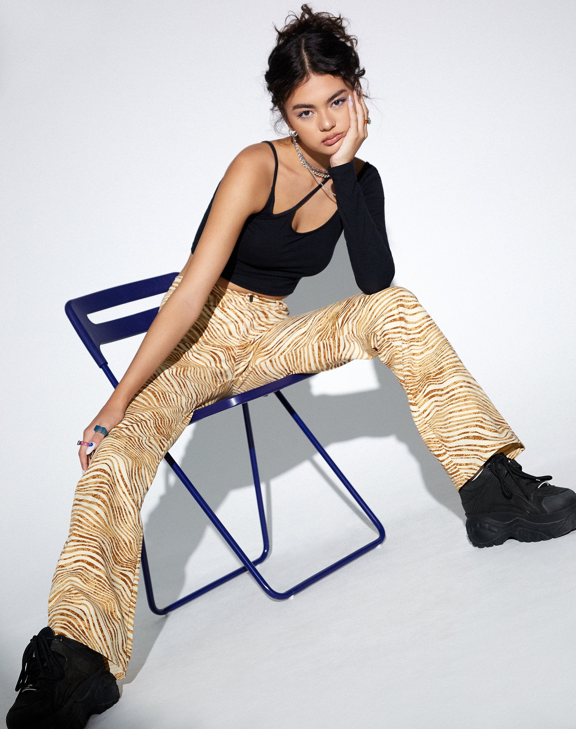Afbeelding van MOTEL X OLIVIA NEILL Zoven Flare Broek in Desert Terrain Tan