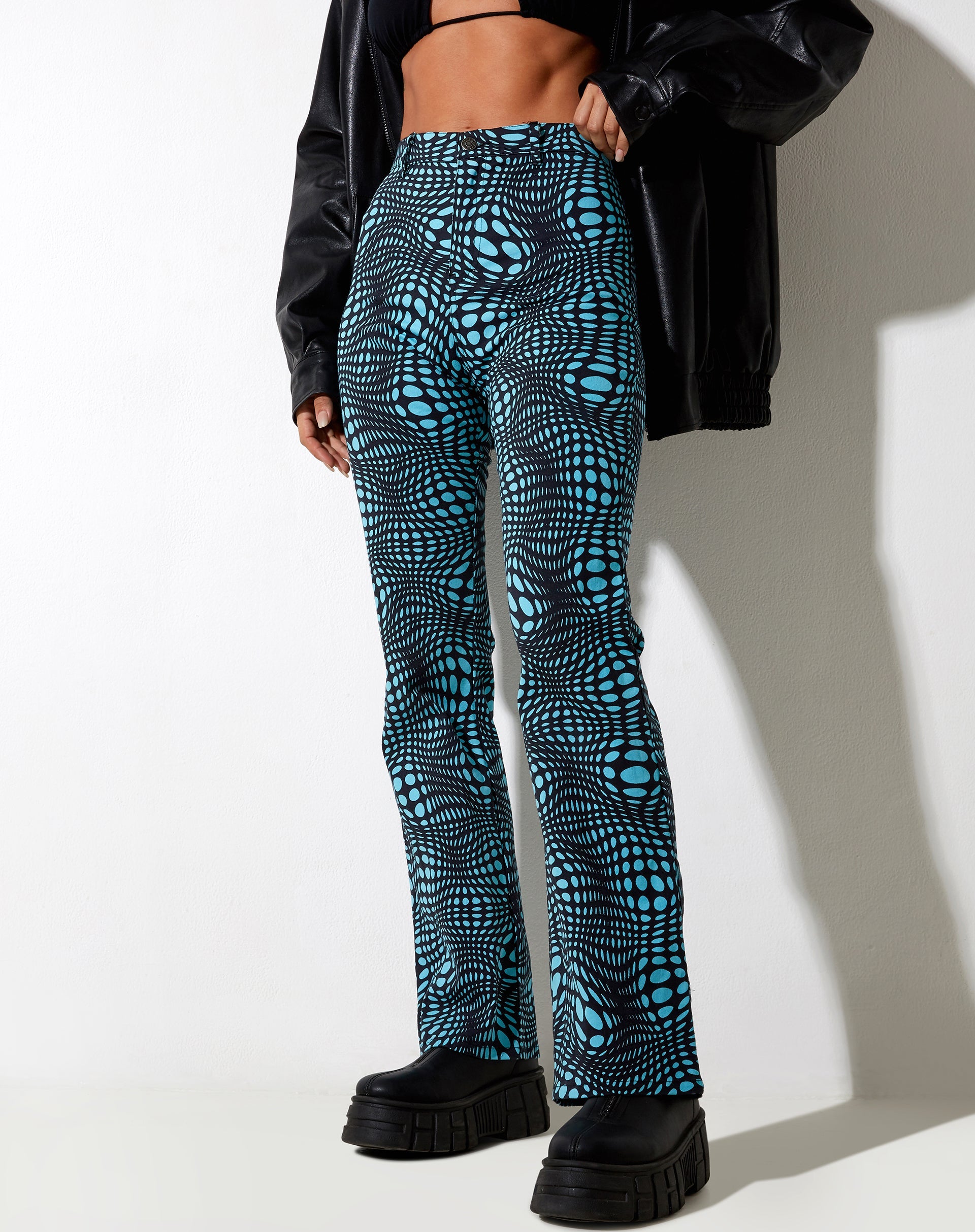 Afbeelding van Zoven Flare Broek in Optisch Polka Blauw