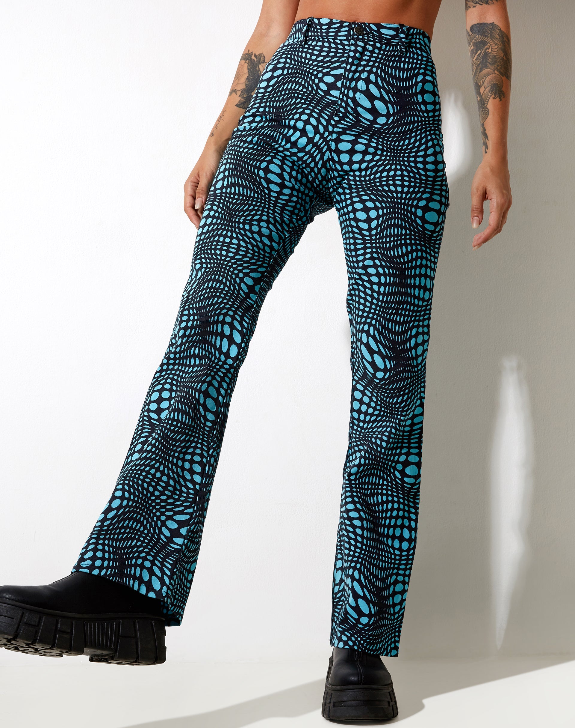Afbeelding van Zoven Flare Broek in Optisch Polka Blauw
