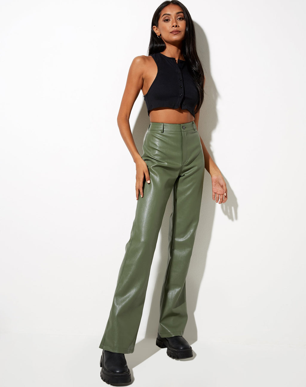 Zoven flare broek in Pu groen
